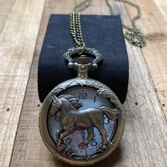 🐎 Thoroughbred Timepiece • Brass Chain • SaratogaStyle - Picture 7 of 8